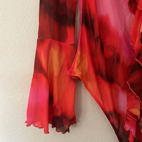 Fashion Nova Red Mesh Ruffled Women's Top Size 1X - Picture 7 of 8